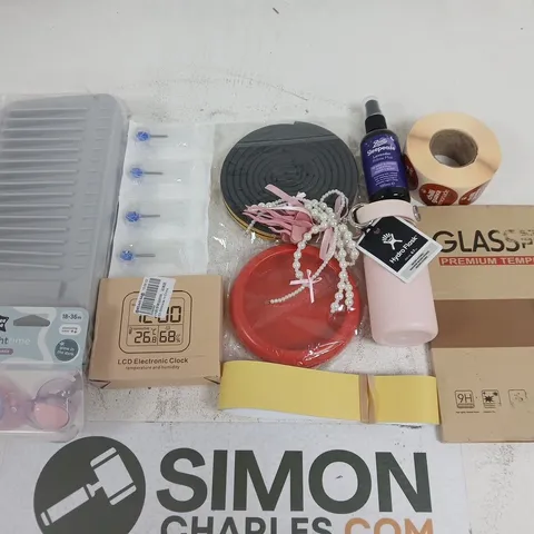 LOT OF ASSORTED HOUSEHOLD ITEMS TO INCLUDE PILLOW MIST, LCD CLOCK AND BABY SOOTHERS