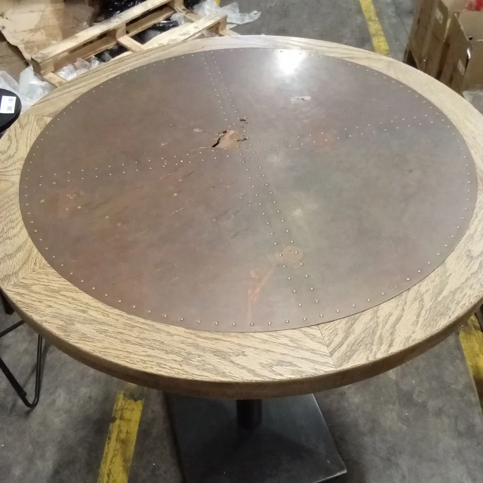 RESTAURANT STANDING ROUND DRINKS TABLE