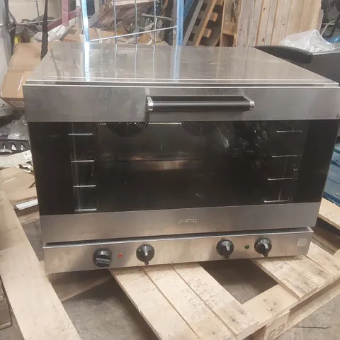 SMEG COMMERCIAL OVEN