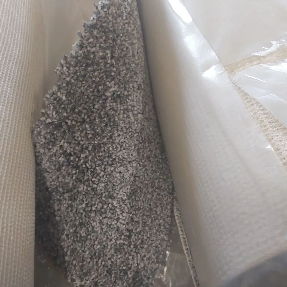 ROLL OF QUALITY STS HERITAGE LUXURY GREYWOOD CARPET - APPROXIMATELY 3 x 5m
