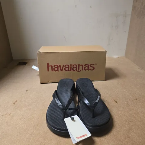 HAVAIANAS FLIP FLOPS – BLACK - UK SIZE 6 