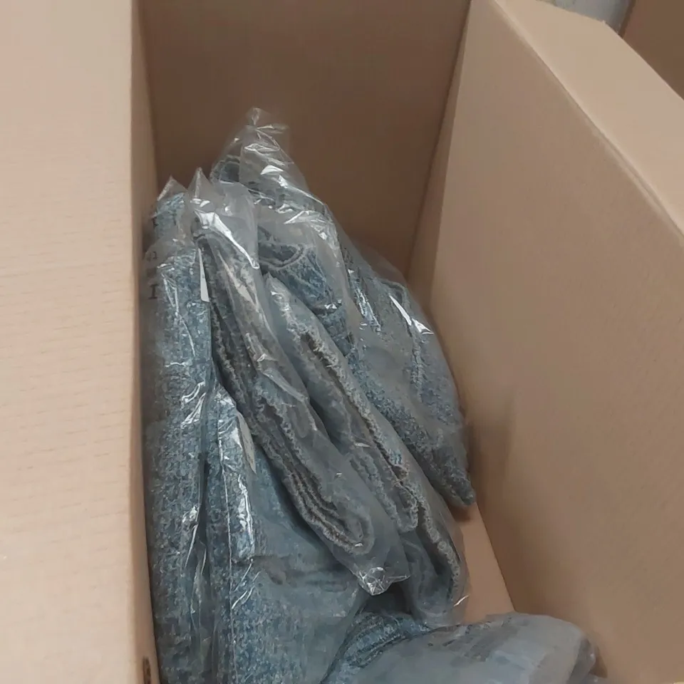 BOX CONTAINING APPROXIMATELY 8x BRAND NEW SIMPLY BE MID BLUE DENIM SKIRTS - SIZE 30