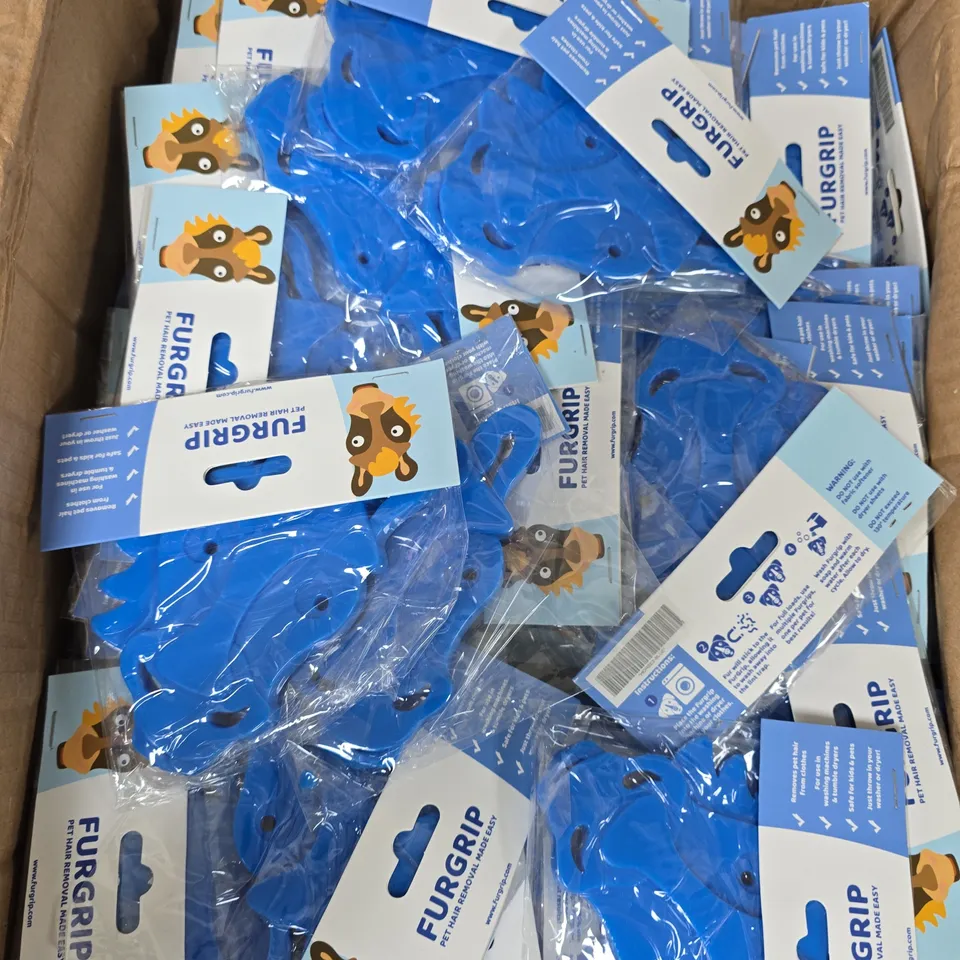 APPROXIMATELY 140 FURGRIP LAUNDRY PET HAIR REMOVERS - HORSE