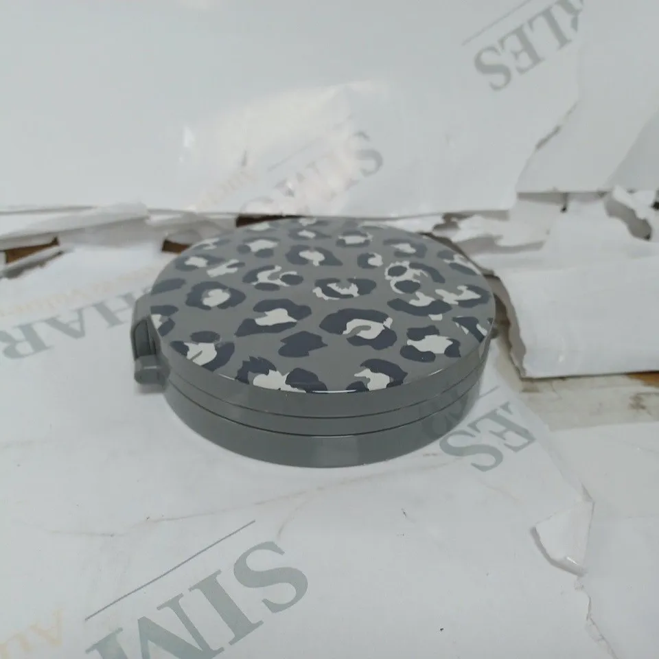 SIMPLY BEAUTY FOLDING TRIO MIRROR LEOPARD PRINT 