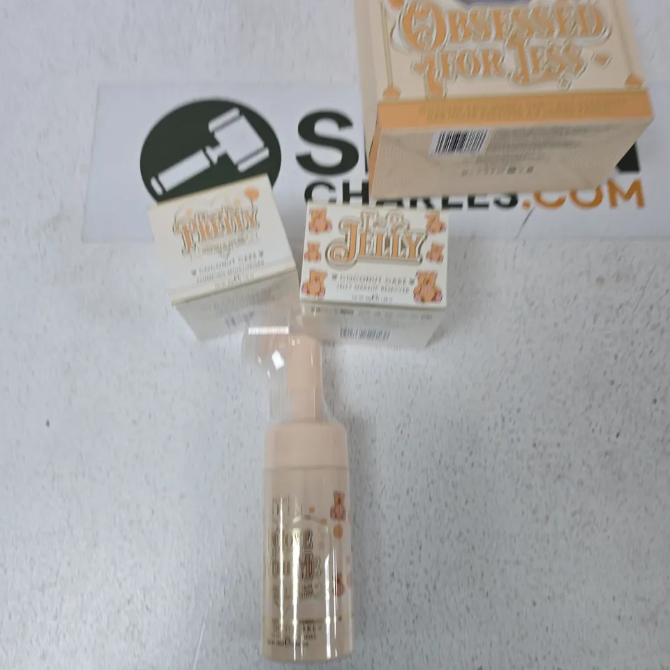 P. LOUISE OBSESSED FOR LESS GIFT SET – MAKE-UP & ACCESSORIES (BOXED) 