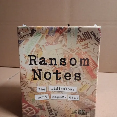 RANDOM NOTES: THE RIDICULOUS WORD MAGNET GAME 