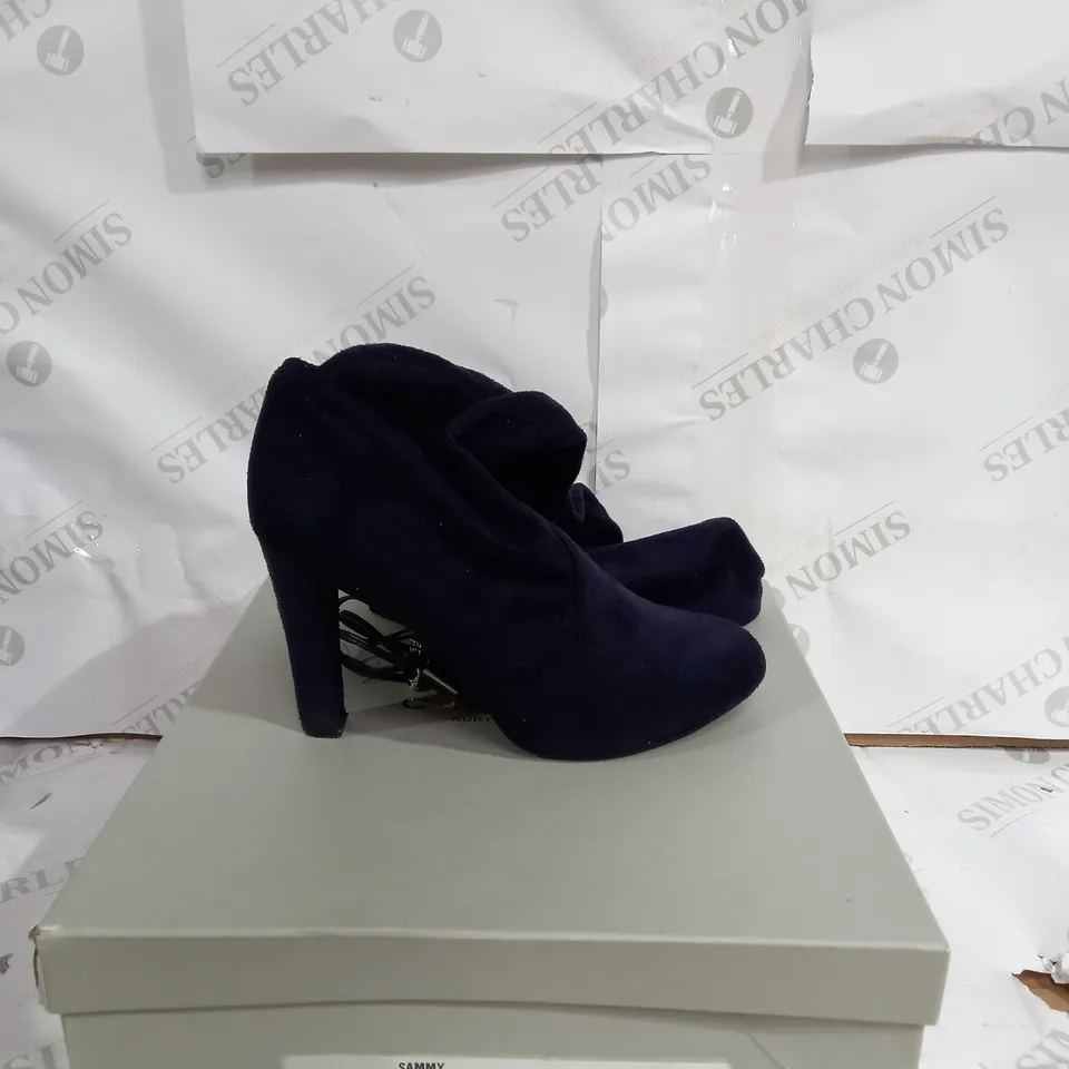 PAIR OF CARVELA KURT GEIGER IN NAVY SUEDETTE - EU SIZE 37