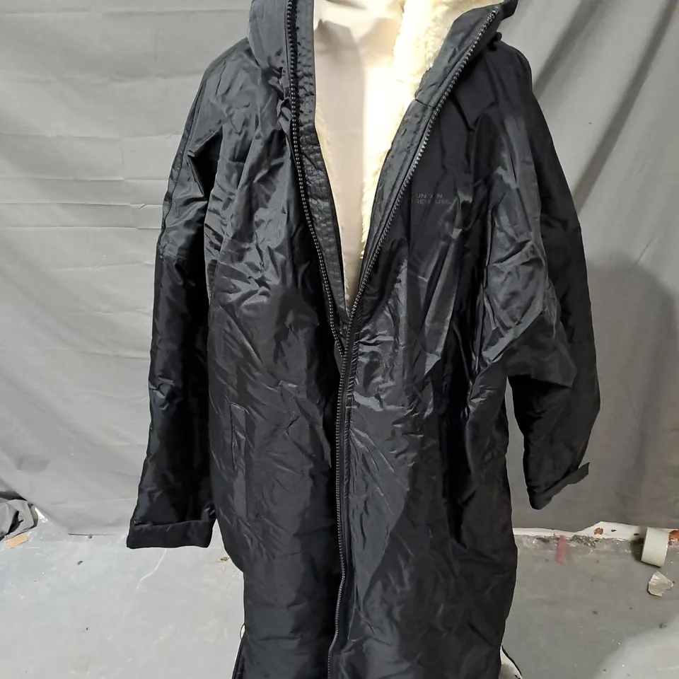 MOUNTAIN WAREHOUSE WATERPROOF SHERPA LINED COAT IN BLACK/CREAM SIZE M