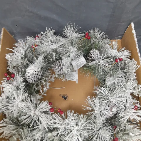 BOXED BAVARIAN LIT WREATH