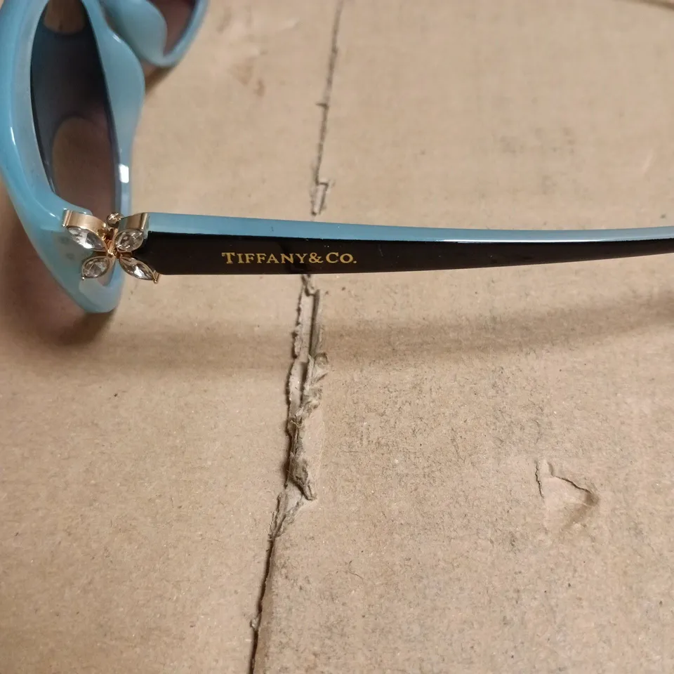 TIFFANY AND CO SUN GLASSES IN CASE WITH TIFFANY BOX