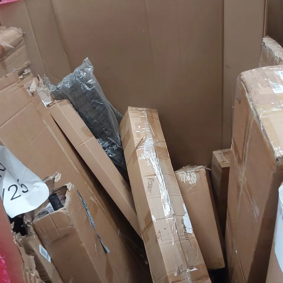 PALLET OF ASSORTED ITEMS INCLUDING: BATHROOM MIRROR, RETRACTABLE GATE, ARTIFICIAL GRASS, DUMBELL RACK ECT