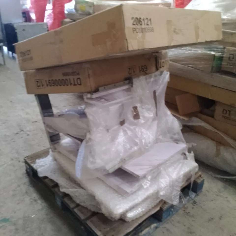 PALLET OF ASSORTED DINING TABLE PARTS 