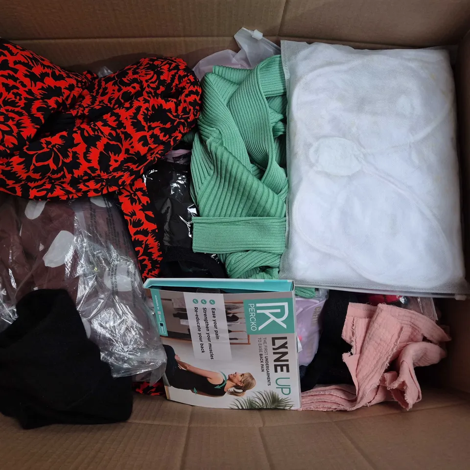 APPROXIMATELY 30 ASSORTED CLOTHING ITEMS IN VARIOUS SIZES, STYLES & COLOURS TO INCLUDE BRANDS SUCH AS OLYMPUS, LYNE UP, ROBLOX, ETC - COLLECTION ONLY