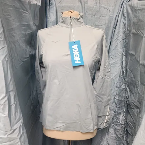 HOKA ONE ONE WOMEN'S GLIDETECH QUARTER ZIP TOP – UK SIZE S, LIGHT BLUE/GRAY