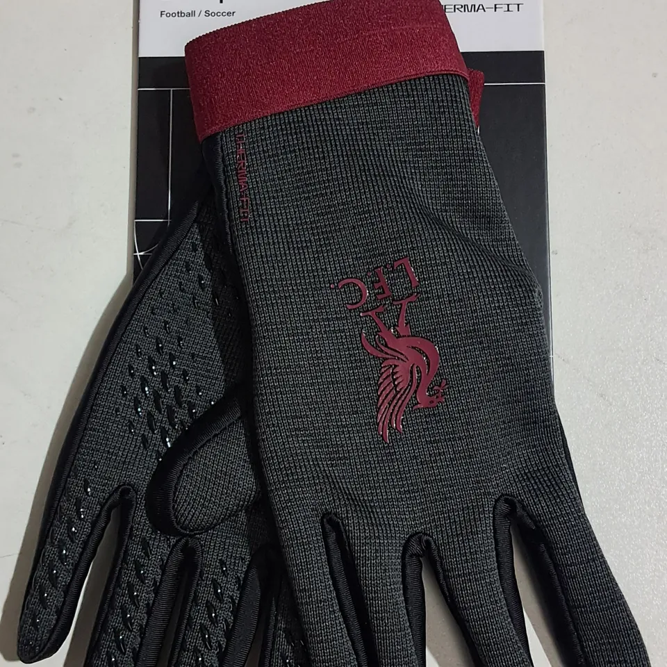 PAIR OF NIKE LFC THERMA-FIT GLOVES - L