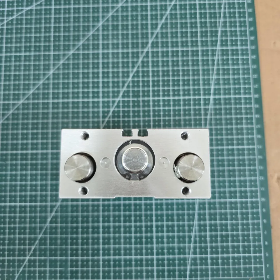 FESTO DFM-25-25-P-A-GF PNEUMATIC VALVE MODULE (MADE IN GERMANY)