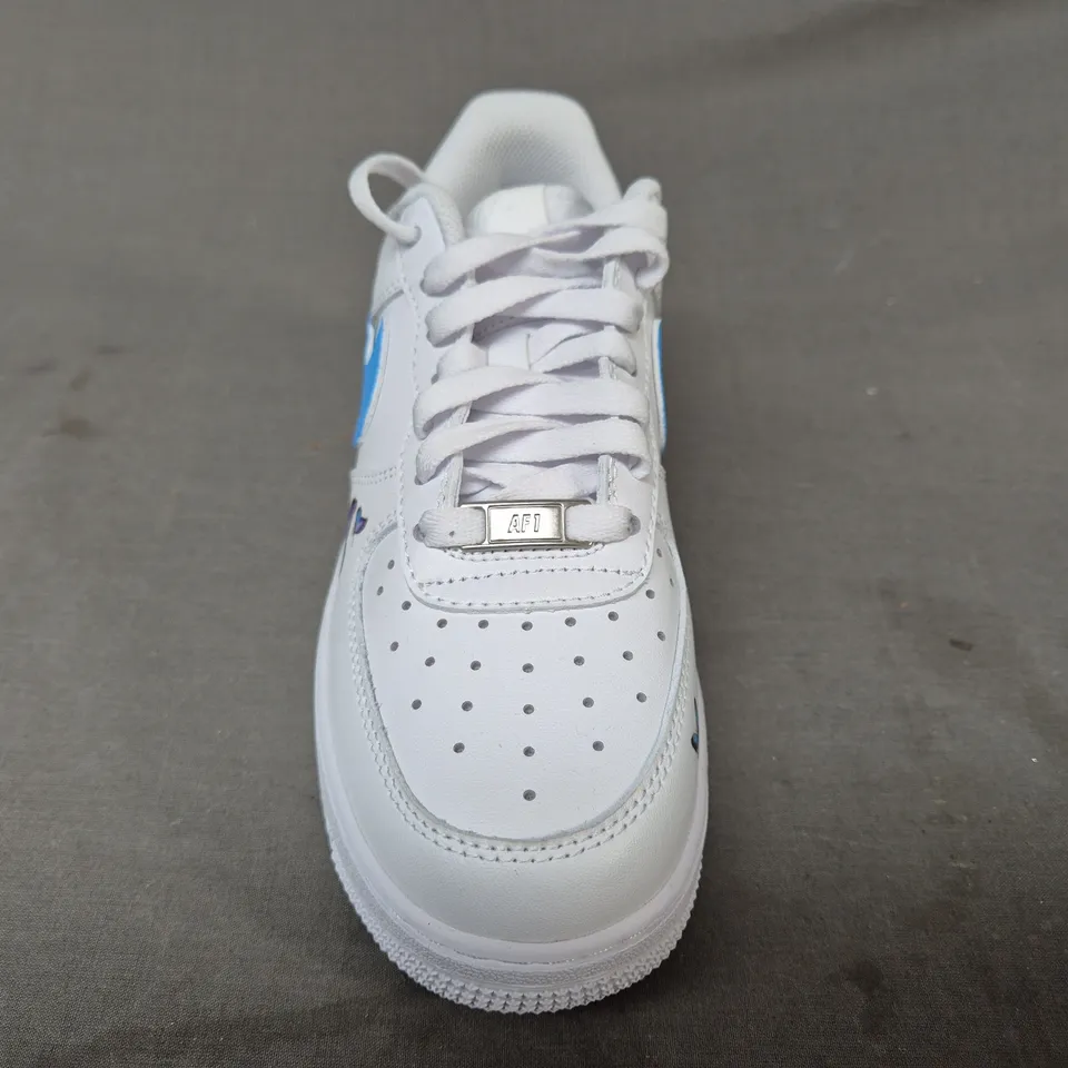 PAIR OF NIKE AIR FORCE 1 SHOES IN WHITE/BLUE W. BUTTERFLY DESIGN UK SIZE 4