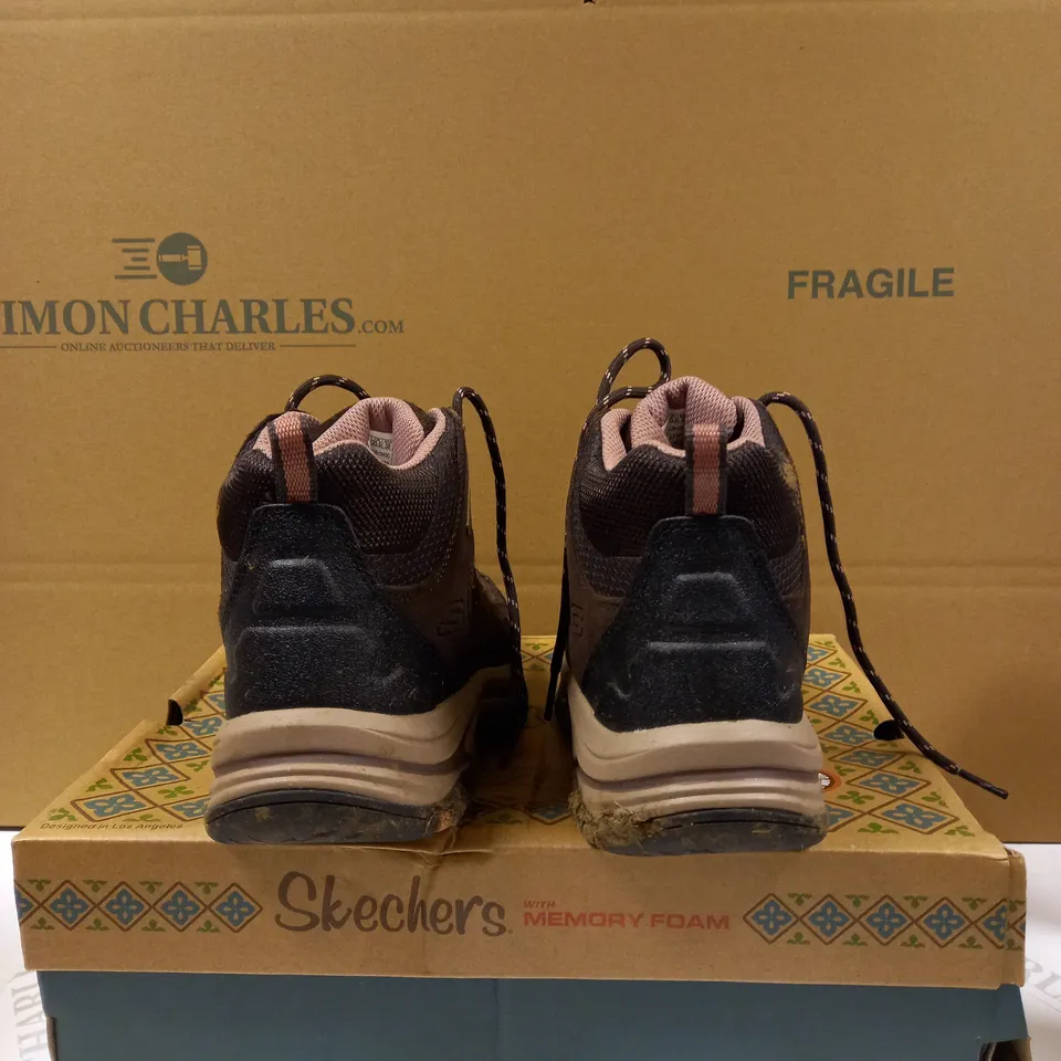 HIKING/WALKING BOOTS BY SKECHERS - CHOCOLATE - UK 5.5