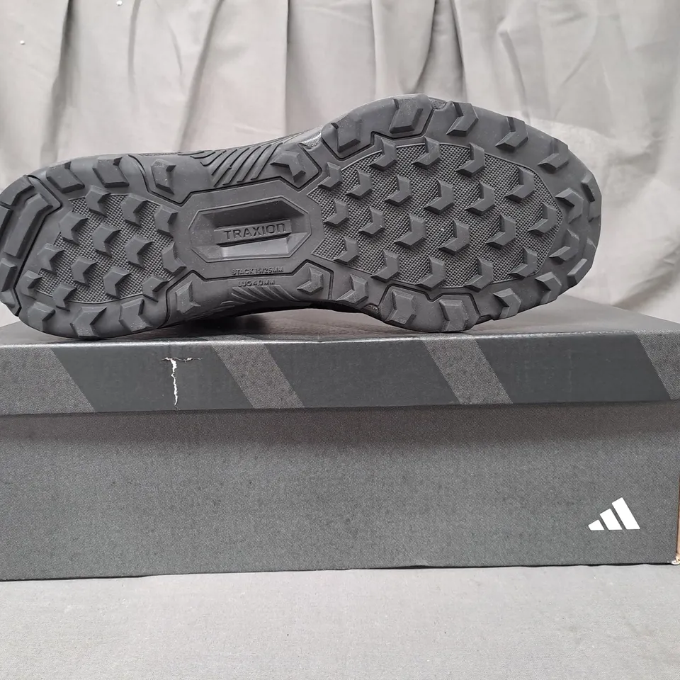 BOXED PAIR OF ADIDAS EASTRAIL 2 MID SHOES IN BLACK UK SIZE 10.5