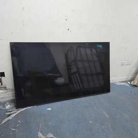 SAMSUNG UHD SMART 75" SMART TV - MODEL UE75TU8000 DAMAGED BEZEL-UNTESTED-NO POWER LEAD 