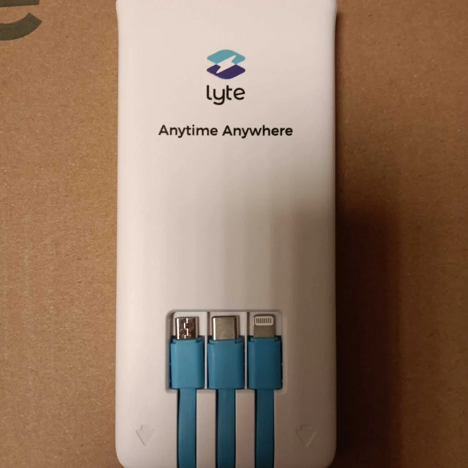 5 X BOXED LYTE 5000MAH SMART POWERBANKS 