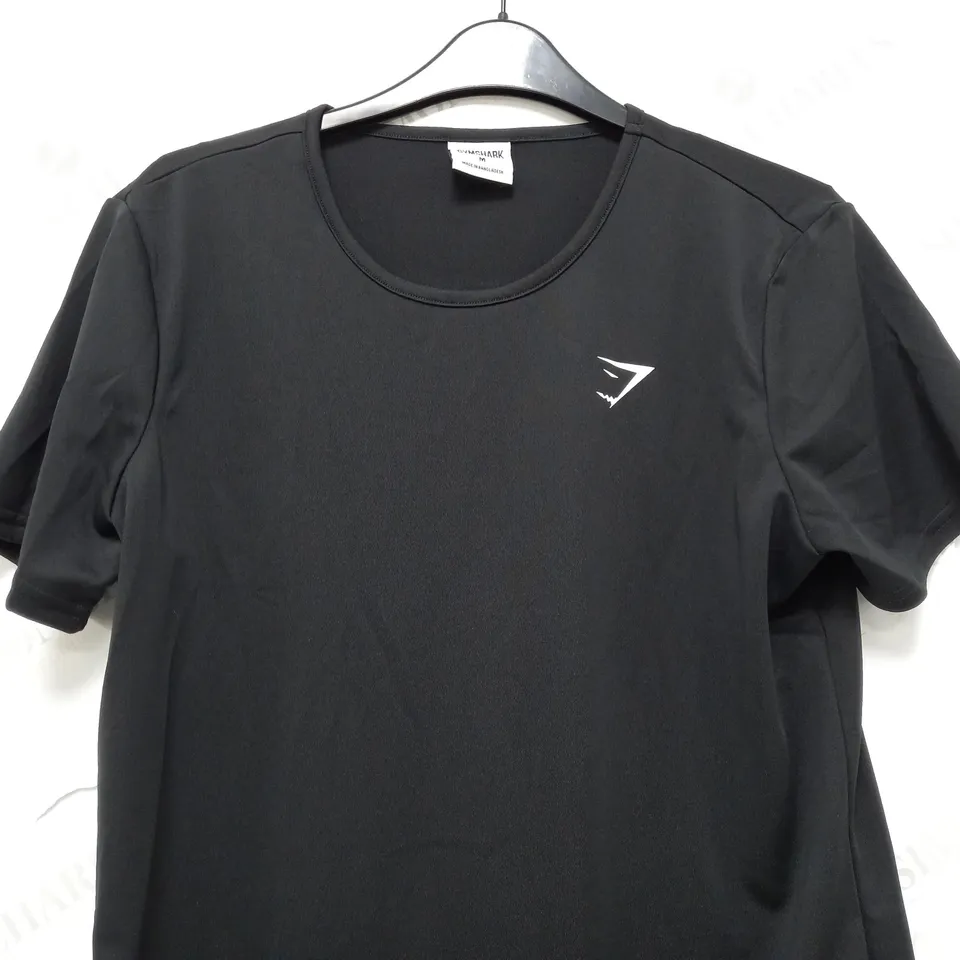 GYMSHARK ROUND NECK T-SHIRT IN BLACK - MEDIUM