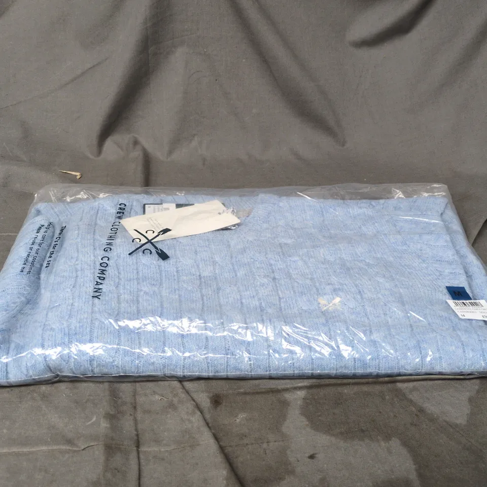 BAGGED CREW CLOTHING COMPANY LAMBSWOOL CABLE CREW CASHMERE BLUE MEDIUM