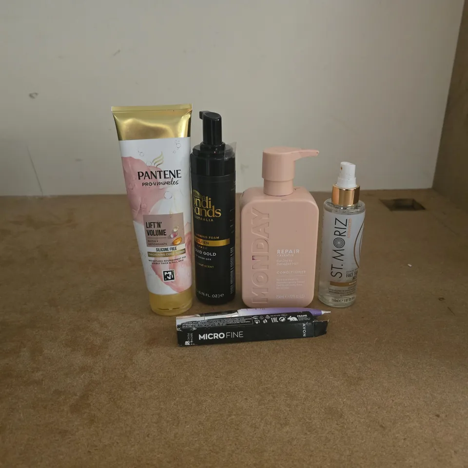 TOTE OF APPROXIMATELY 15 ASSORTED COSMETIC ITEMS TO INCLUDE PANTENE, MICRO FINE, MONDAY REPAIR, ST MORITZ, BONDI SANDS ETC