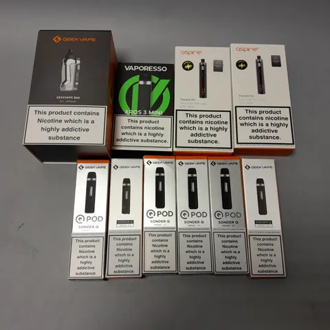 APPROXIMATELY 10 ASSORTED E-CIGS & VAPES TO INCLUDE ASPIRE POCKEX KIT, GEEKVAPE Q POD, VAPORESSO XROS 3 ,ETC