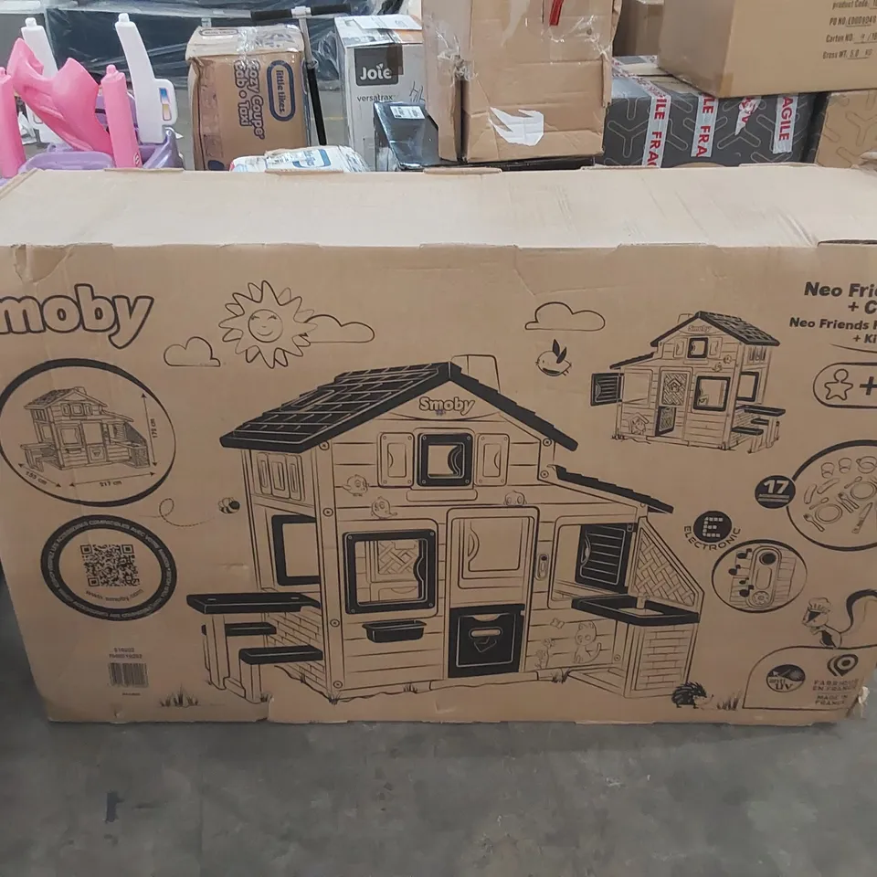 BOXED SMOBY NEO FRIENDS HOUSE & KITCHEN SET