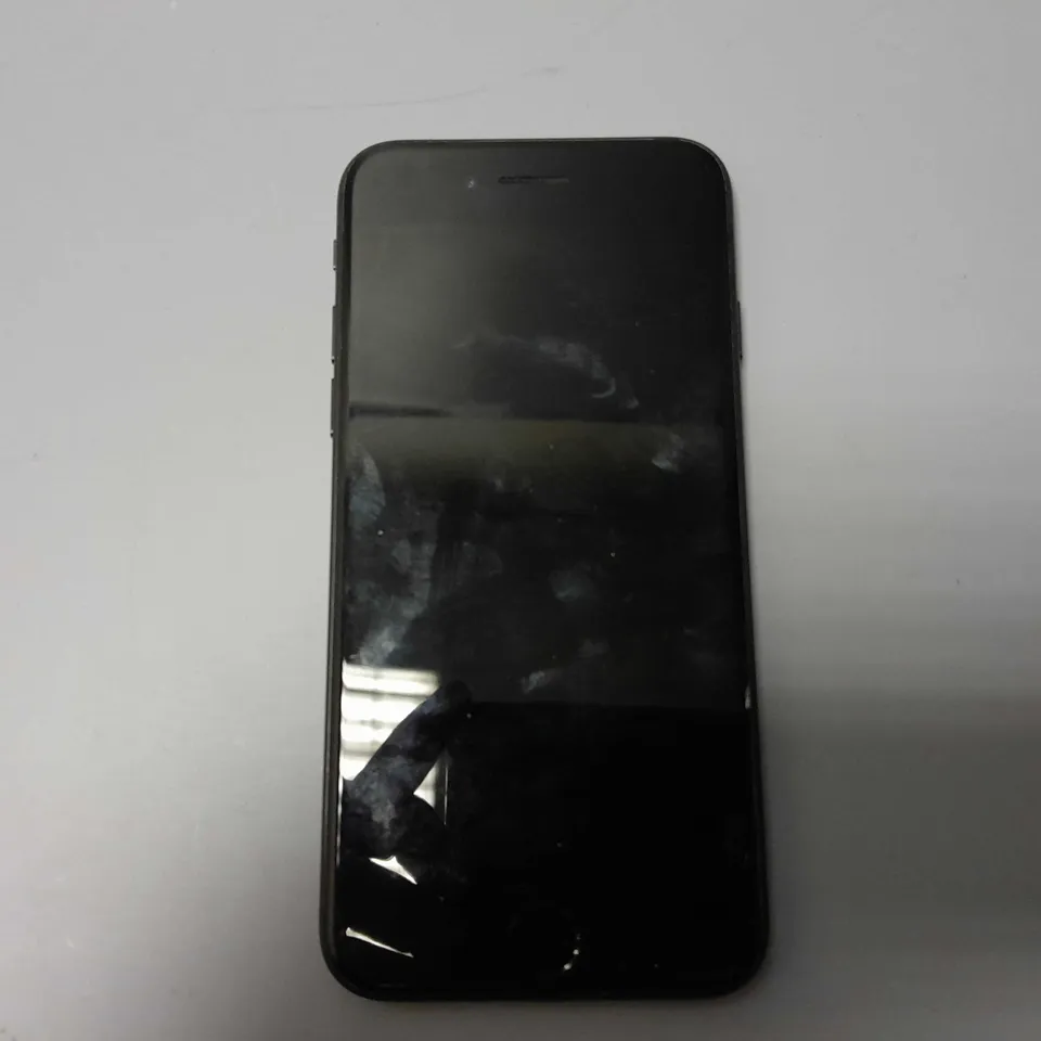 APPLE IPHONE 7 A1788 - BLACK