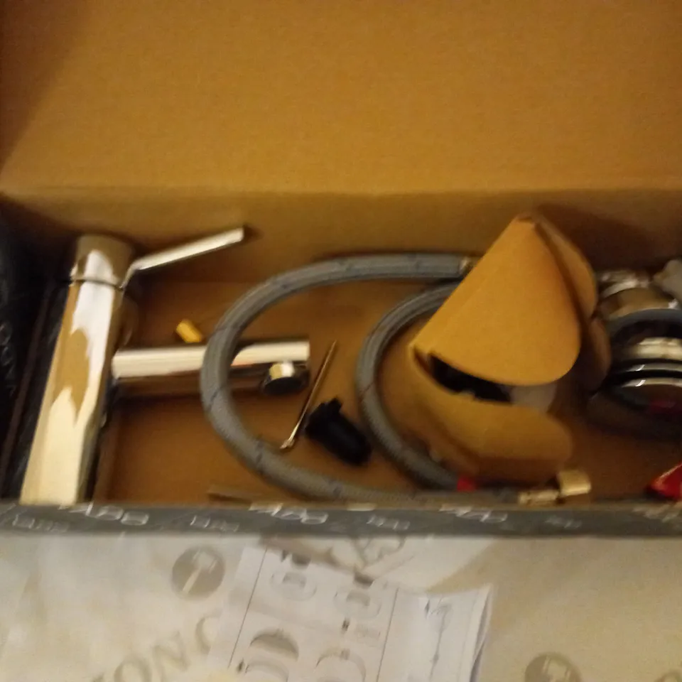 BOXED VADO ZOO MONO BASIN MIXER SMOOTH BODIED SINGLE LEVER DECK MOUNTED WITH UNIVERSAL WASTE AND HONEYCOMB FLOW REGULATOR - ZOO-100F/CC-C/P
