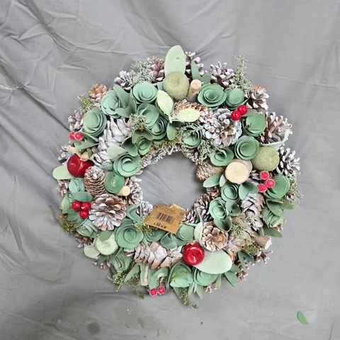 WINTER FOREST TREASURES FESTIVE DECOR AUTUMN-WINTER FRONT DOOR WREATH CHRISTMAS WREATH 38CM 