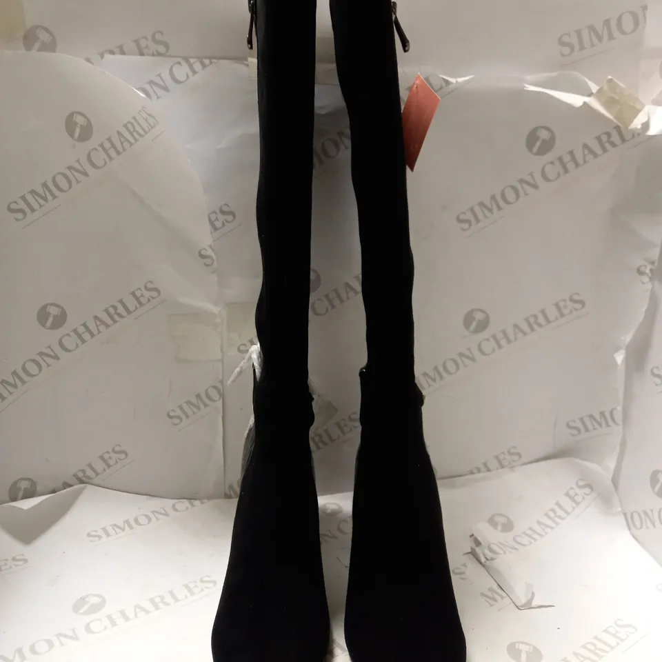 MODA IN PELLE LIZETH BLACK SUEDE KNEE BOOTS - SIZE 6