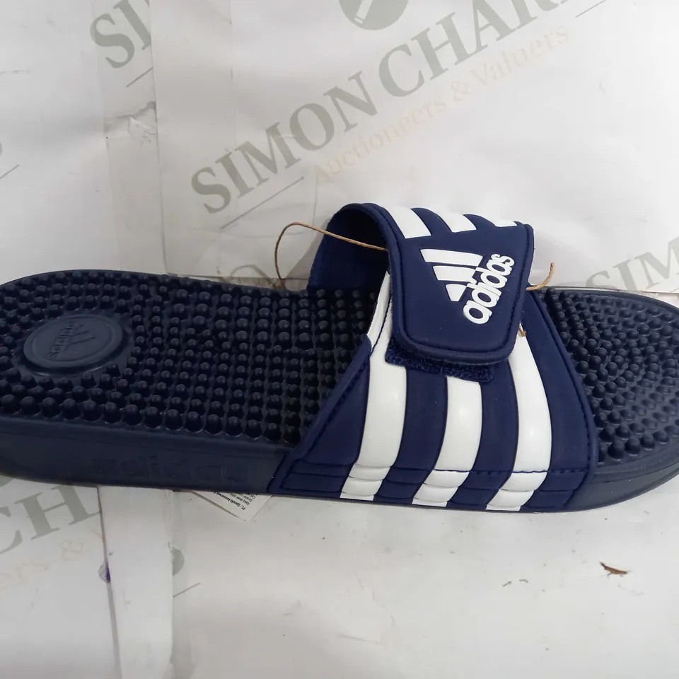 PAIR OF ADIDAS SLIDES IN BLUE/WHITE - 7 UK