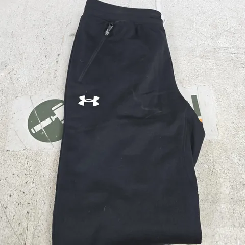 UNDER ARMOUR BLACK TRACK PANTS - SIZE YL