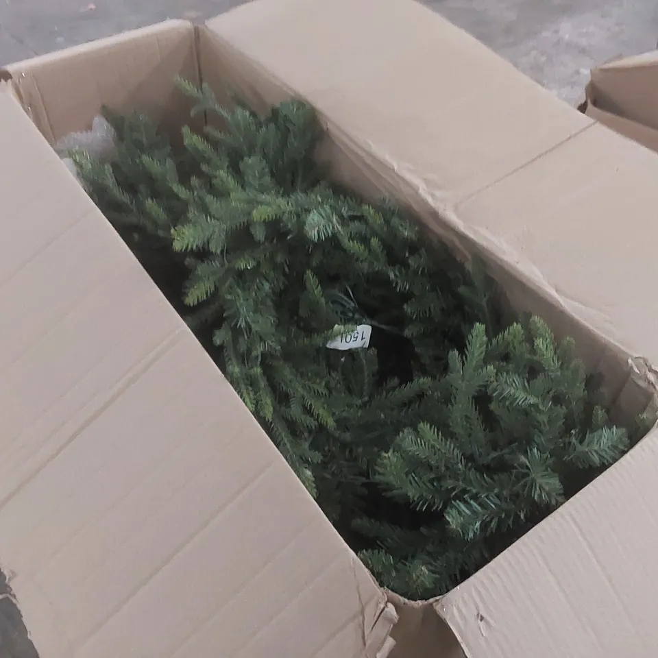 BOXED LIGHTED FAUX GARLAND WITH LIGHTS