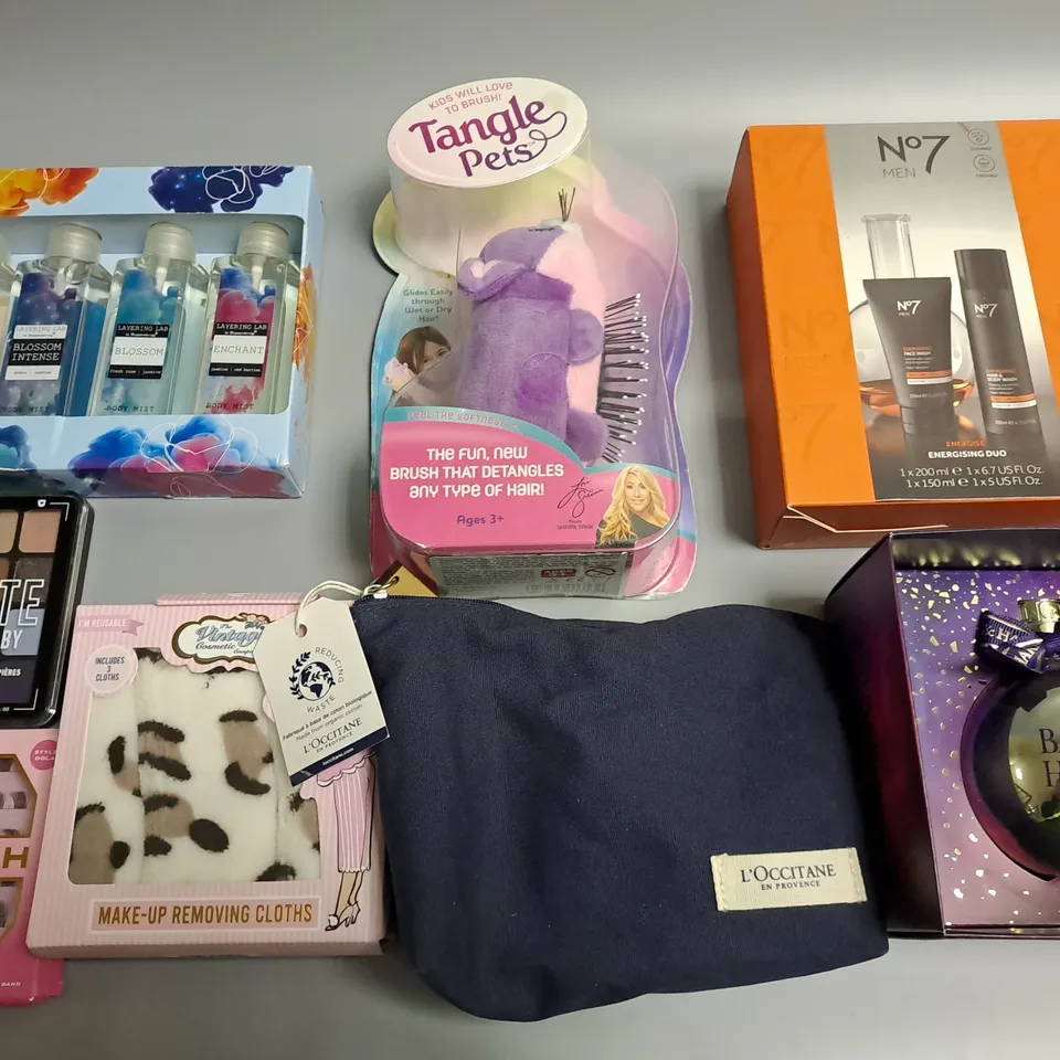 LOT OF 10 ASSORTED HEALTH AND BEAUTY ITEMS TO INCLUDE TANGLE PETS BRUSH, NYX PALETTE AND NO.7 MEN DUO PACK