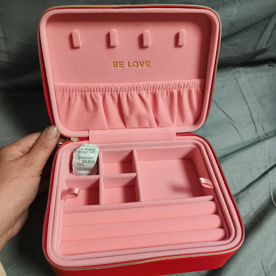 PANDORA RED JEWELLERY BOX WITH PINK INTERIOR – BE LOVE