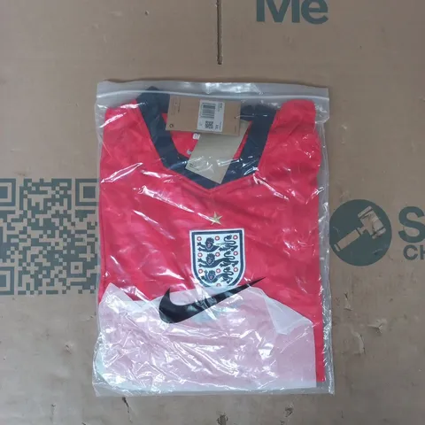 BAGGED NIKE ENGLAND FOOTBALL JERSEY IN RED SIZE 2XL