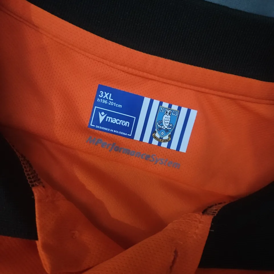 MACRON SHEFFIELD WEDNESDAY ORANGE FOOTBALL SHIRT WITH CLUB CREST – 3XL