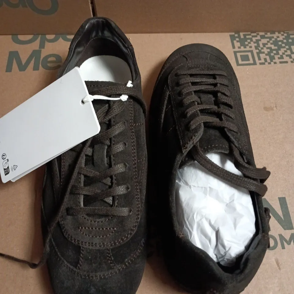  COS BROWN SUEDE LOOK TRAINERS - EUR 39