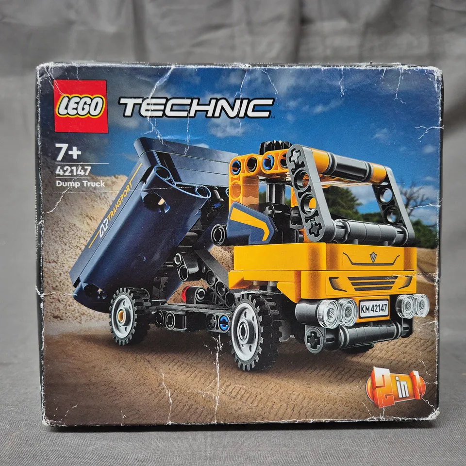 LEGO TECHNIC 42147 DUMP TRUCK