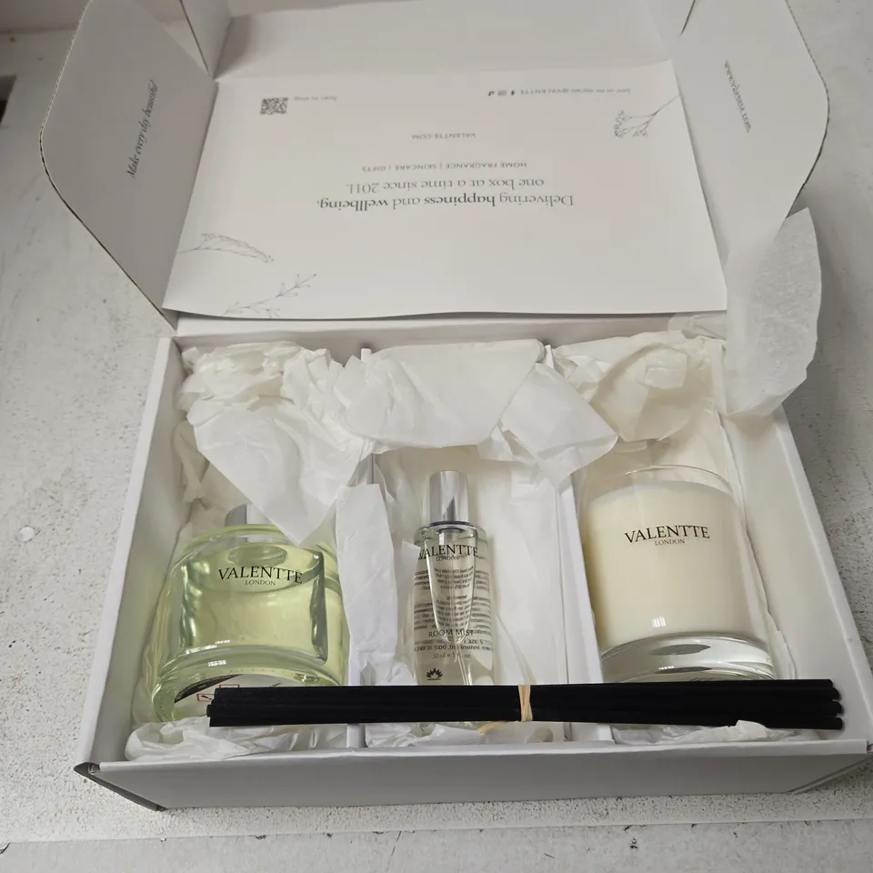 VALETTE LONDON FRAGRANCE GIFT SET – CANDLE, ROOM MIST & DIFFUSER REEDS (BOXED)