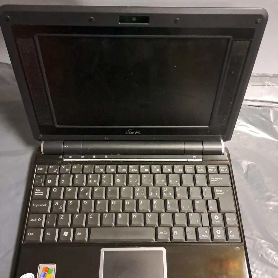 ASUS EEE PC 904HD LAPTOP