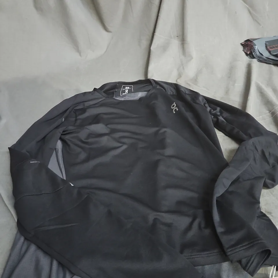 ON RUNNING WOMEN'S PERFORMANCE LONG-T TOP – UK 6 (XS) 