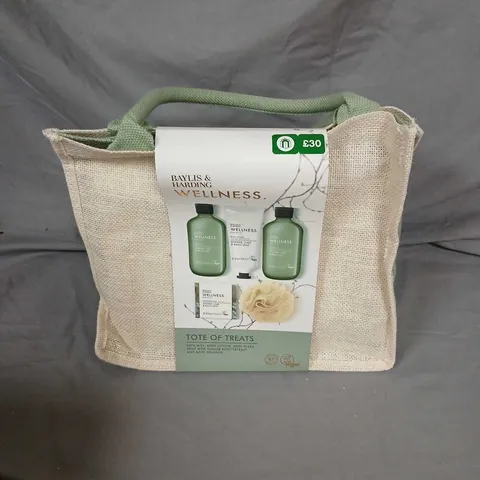 BAYLIS & HARDING WELLNESS TOTE OF TREATS GIFT SET IN LINEN TOTE