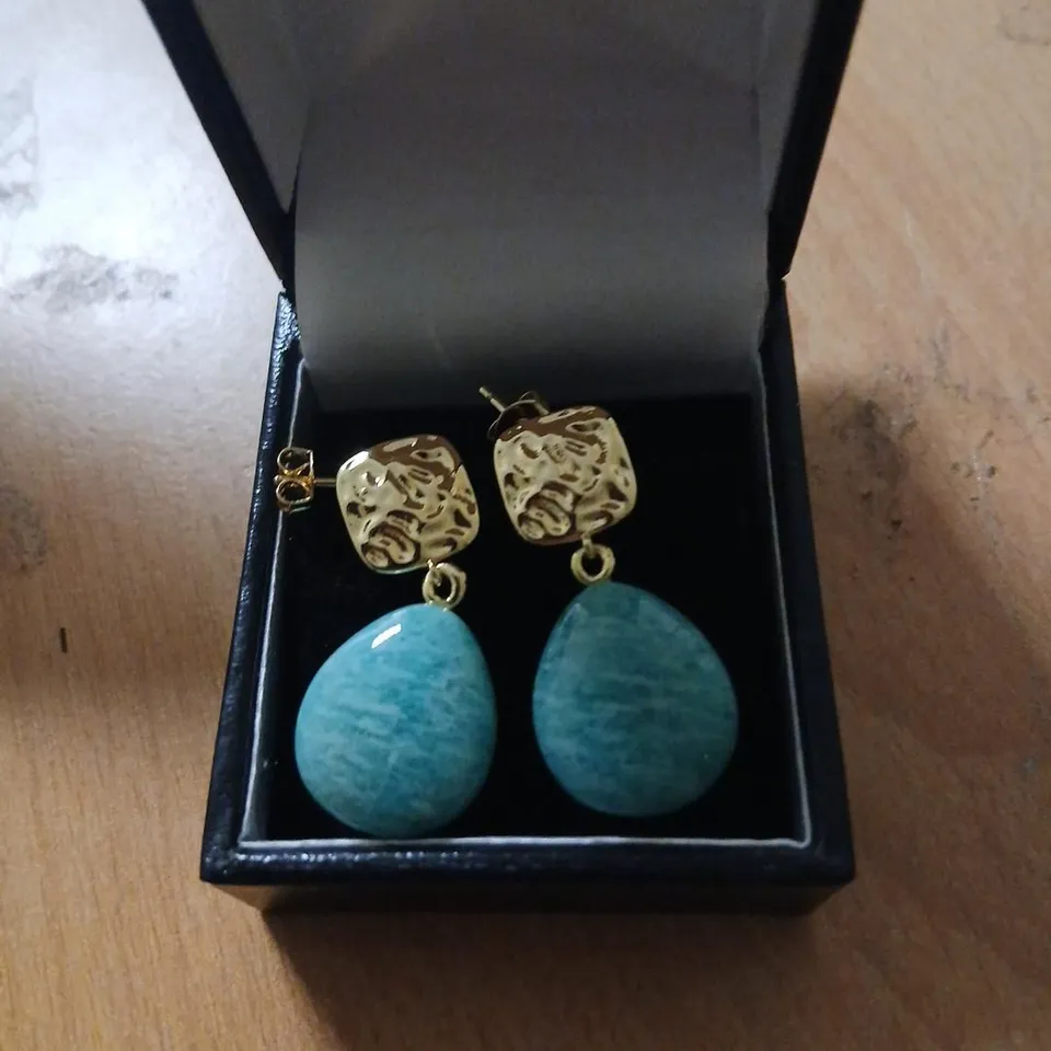 MALIKA SEMI PRECIOUS PEBBLE DROP EARRINGS