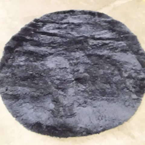 BLUE ROUND RUG 130 X 130CM APPROX