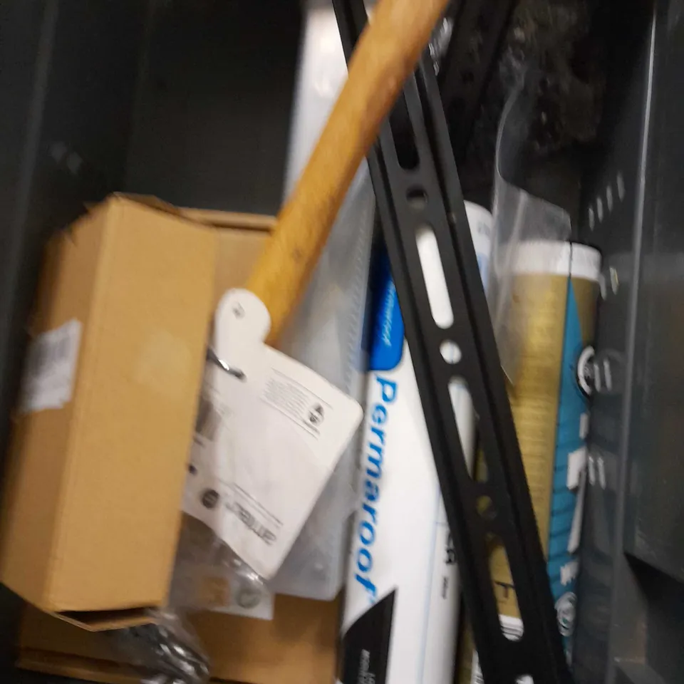 LOT OF APPROX 12 ASSORTED HOUSEHOLD ITEMS TO INCLUDE 4KG WEIGHT, RECEIPT ROLLS, SOLAR LIGHT, ETC